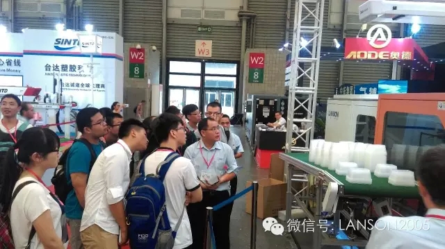 第十四屆亞太塑料橡膠工業展覽會實況報道——聯升技術工程師與太原理工大學師生的技術交流